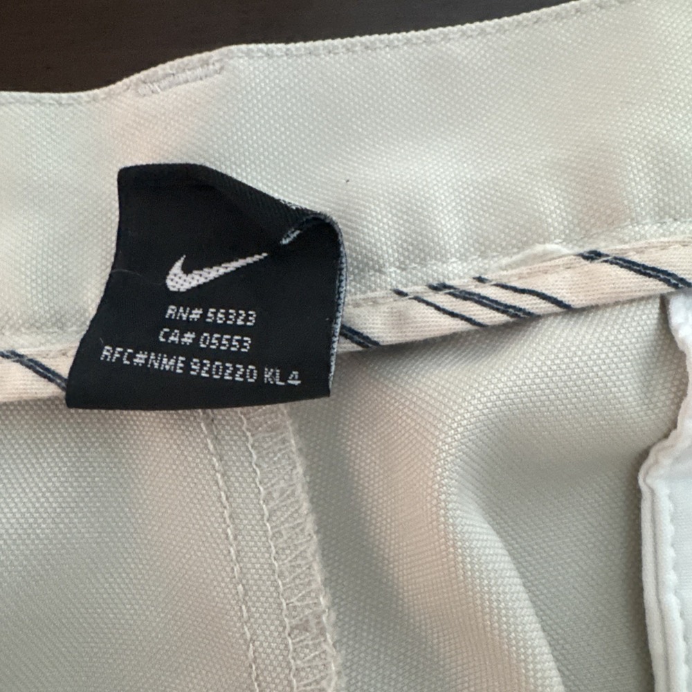 Nike Men's 38x30 (Fit 38x29.5) Beige Pleated Chino Golf Pants Cuffed - Picture 10 of 13